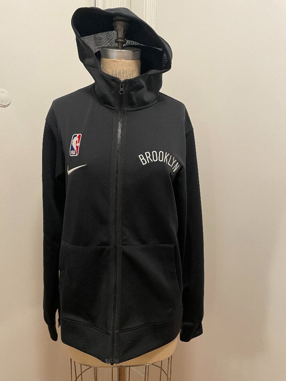Nike NY Nets hoodie, brand new no tags, size S